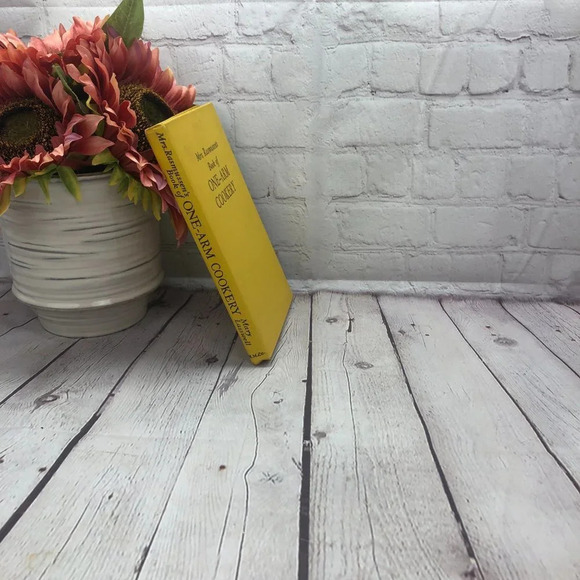 VINTAGE Mrs. Rasmussen's book of ONE-ARM COOKERY cookbook 1946 - Picture 3 of 8